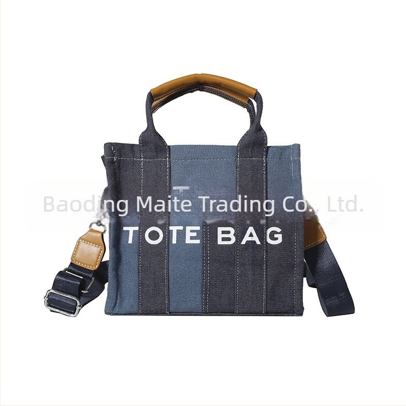 Könnyű, színblokkolt denim tote táska, mindennapi váll- és crossbody hordozásra, tavasz 2024