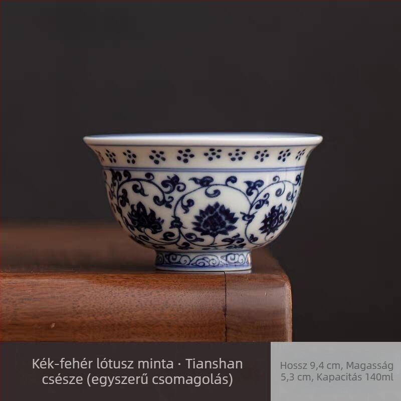 Kézzel készített kék-fehér porcelán teáscsésze lótuszlevél motívummal, retro stílus, egyedi darab