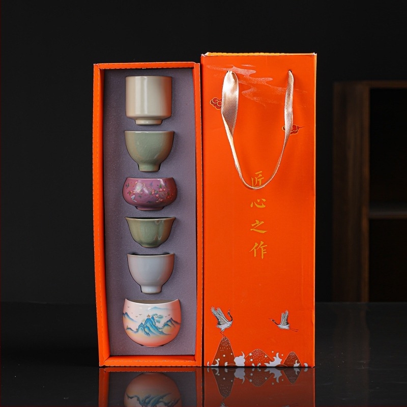 Öt elem teáskészlet porcelánból – ajándékdoboza