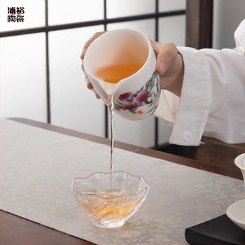 Nine Peach mintájú kerámia teáscsésze repedezett mázzal a Gongfu tea ceremóniához