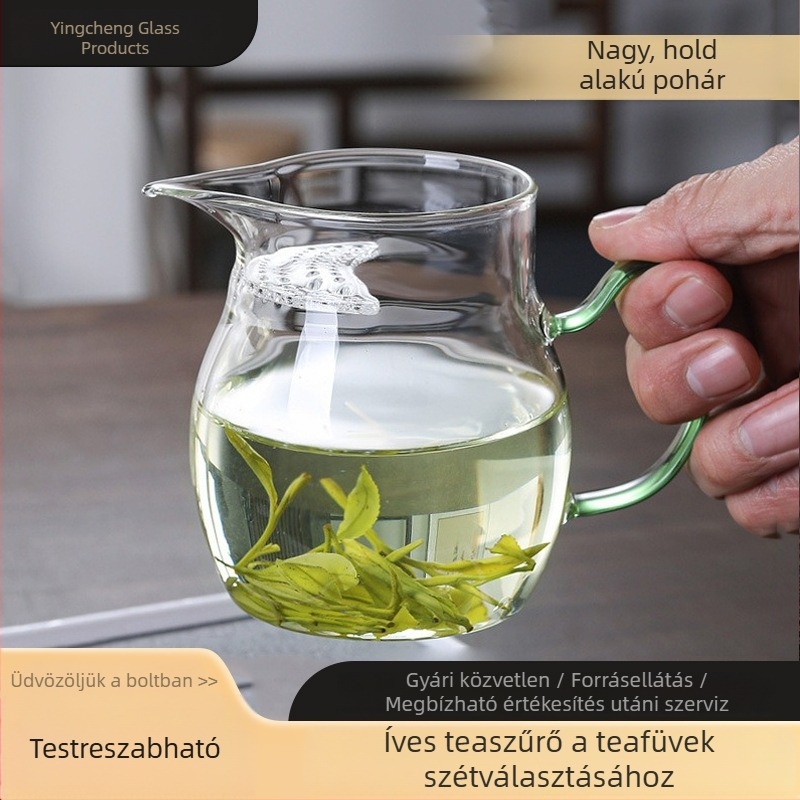 Átlátszó üvegből készült teáscsésze félhold formájú, vastag falú, beépített teafilterrel és szűrővel.