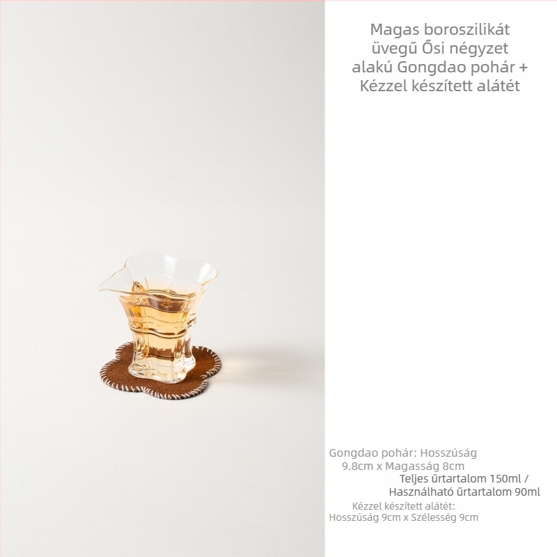 Átlátszó boroszilikát üveg, négyszögletes fair cup hosszú csővel, kézzel készült teás adagoló edény
