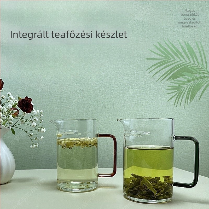Üvegből készült teáscsésze integrált szűrővel és félhold alakú formával, tealevél-szűrő és tea-víz elválasztás