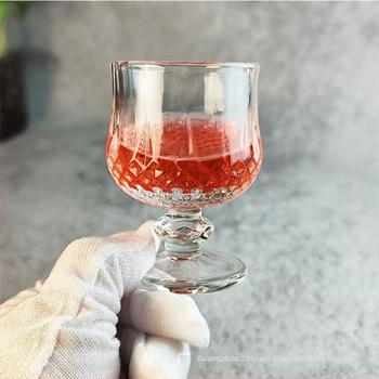 Mini magas lábú gyümölcsbor pohár, retro gravírozott üveg, elegáns egyszemélyes fehérboros pohár