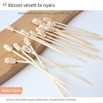 Egyszer használatos bambusz koktélpálcák gravírozott fa mintával, egzotikus etnikus stílusú dekoratív nyársak