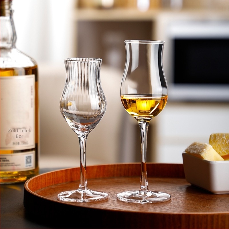 Kristály whisky pohár aromás kóstoláshoz, tulipán alakú