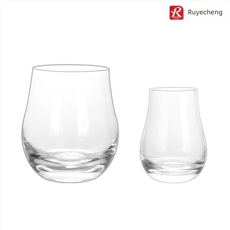 Üvegből készült whisky kóstoló pohár, aromás, japán minimalistikus kagyló alakú, olasz tulipán stílusú pohár