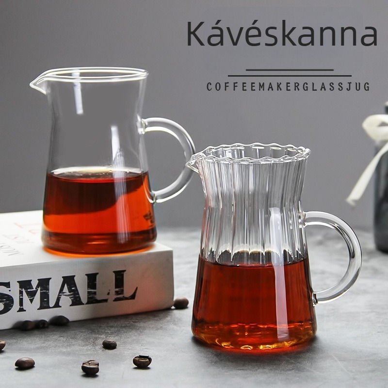 Csíkos üveges kávés kanna leöntéshez és megosztáshoz, modern minimalist dizájn