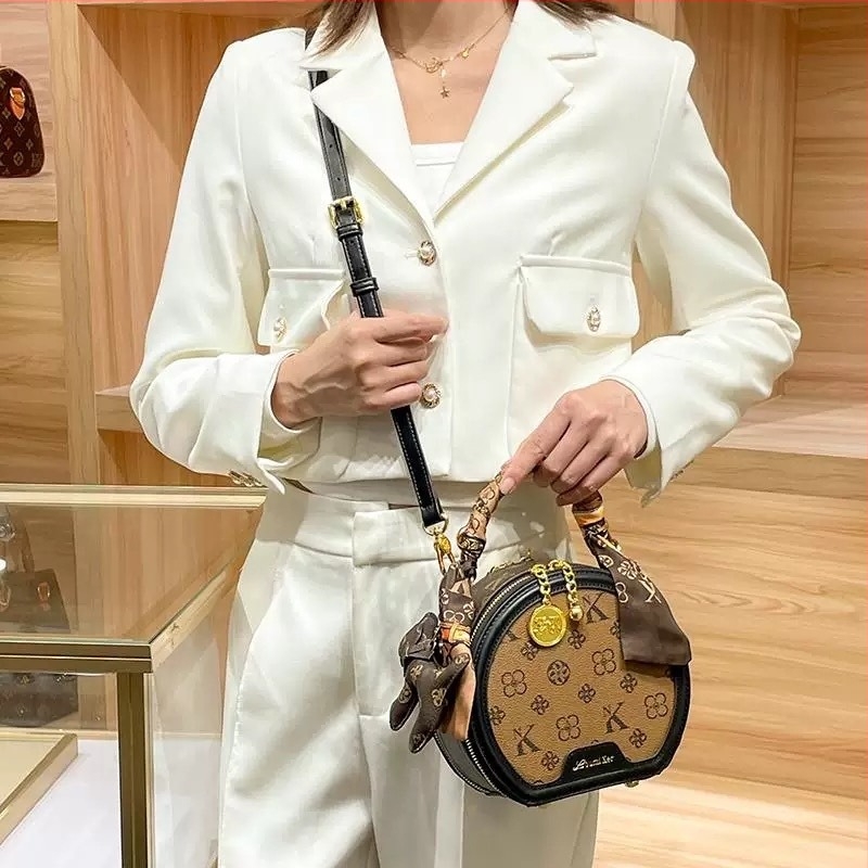 Női PU bőr kis kör alakú válltáska nyomott mintával, crossbody, vintage stílus – 2025 trend
