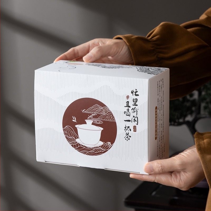 Fehér porcelán gaiwan teáskészlet háromszínű mázzal, háztartási teáscsészék, nyomtatható