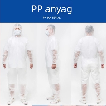 Egyszer használatos kapucnival ellátott védőruha nemszövött anyagból, porálló, sertésgazdaság és festés céljára
