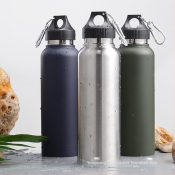 600 ml rozsdamentes acélból készült vákuum-szigetelt sportos vízüveg