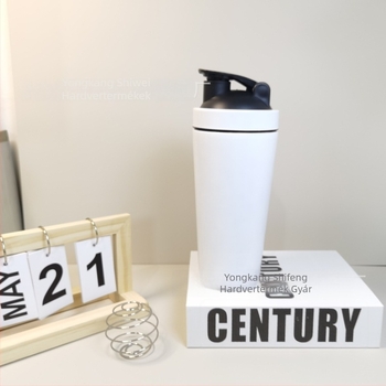 Kétszintes rozsdamentes acél vákuumos shaker pohár, 600 ml, belső 304, külső 201, szigetelt, fehérje porhoz, sportos palack