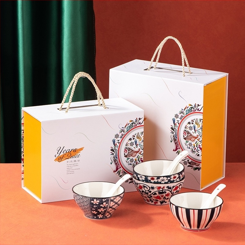Porcelán tál- és tányérkészlet díszdobozban, japán stílus, virágos mintázat