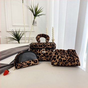 Női leopard mintás sminktáska, nagy kapacitású, hordozható utazási kozmetikai rendező, mini rúzstartó