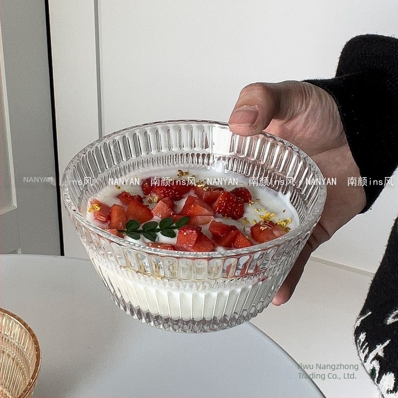 Üveg tál zabkásához reggelire és desszertekhez; ideális gyümölcssalátához és egyéb desszertekhez; kis kerek tál, 12 cm átmérővel.