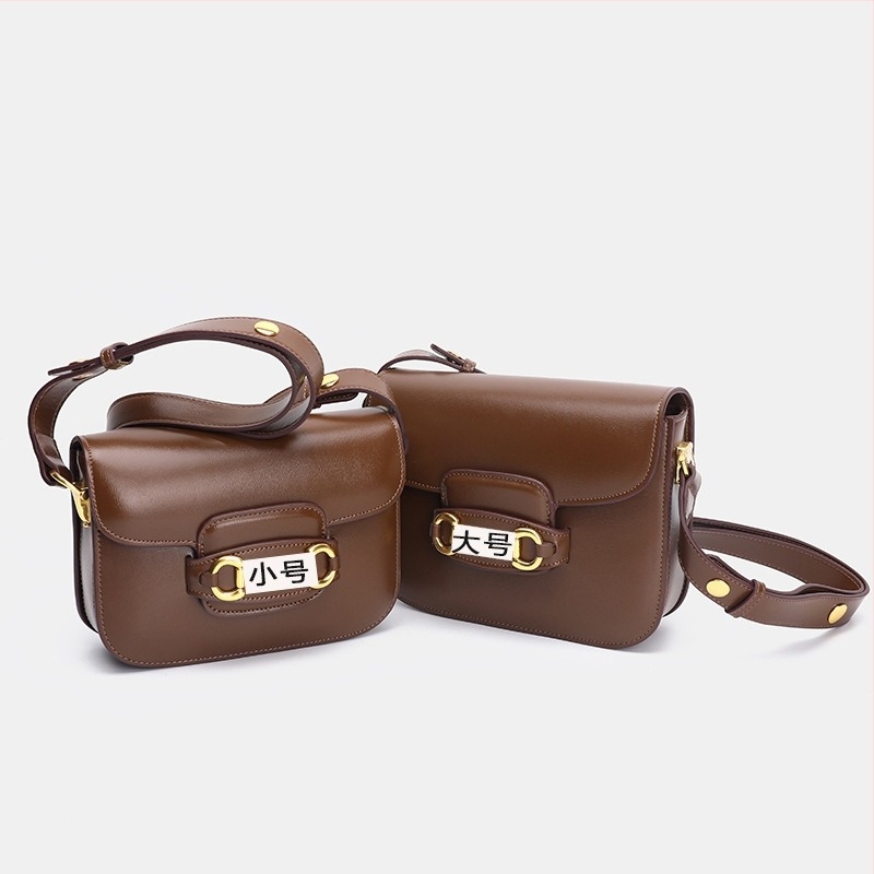 Női valódi bőrből készült saddle táska, retro stílus, új 2026-os modell, sokoldalú váll- és crossbody táska.