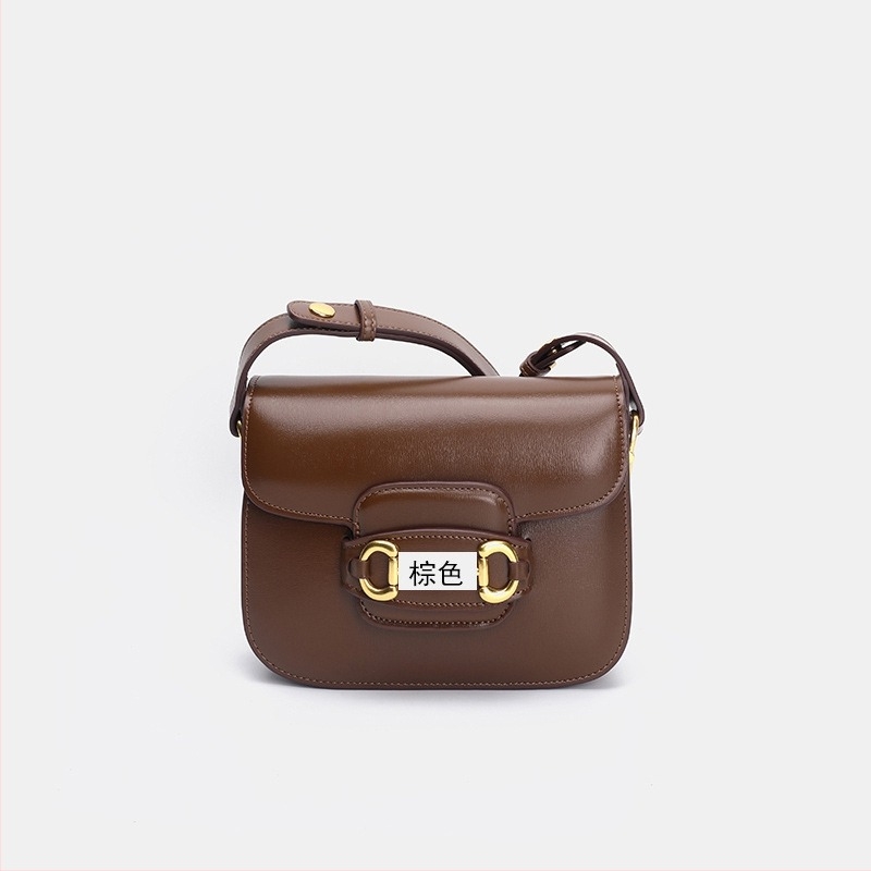 Női valódi bőrből készült saddle táska, retro stílus, új 2026-os modell, sokoldalú váll- és crossbody táska.