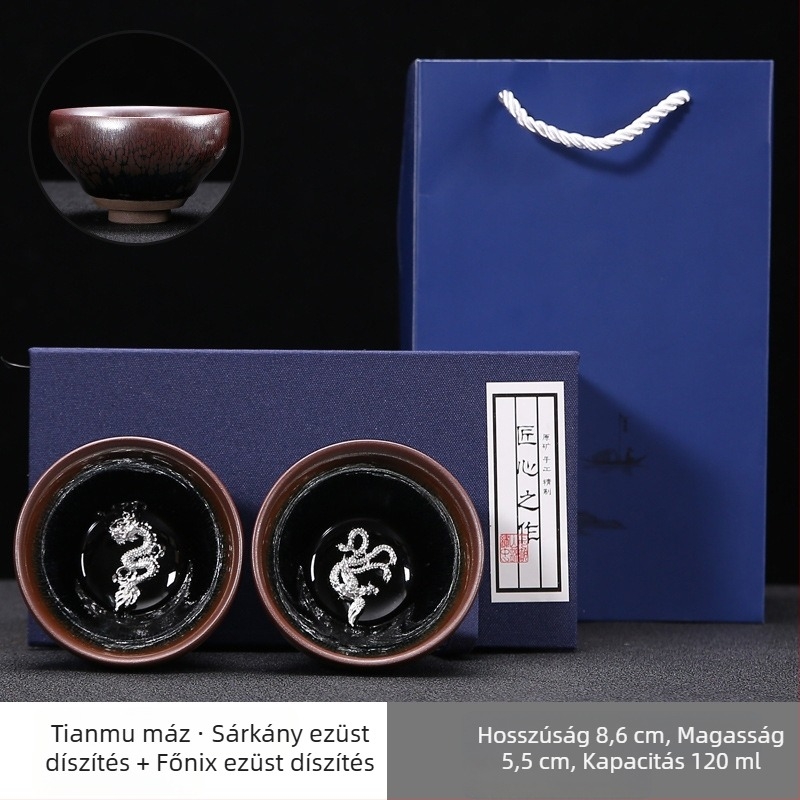 Nagy porcelán teáscsésze Gongfu-stílusban gravírozott virágmotívummal, kézzel készült