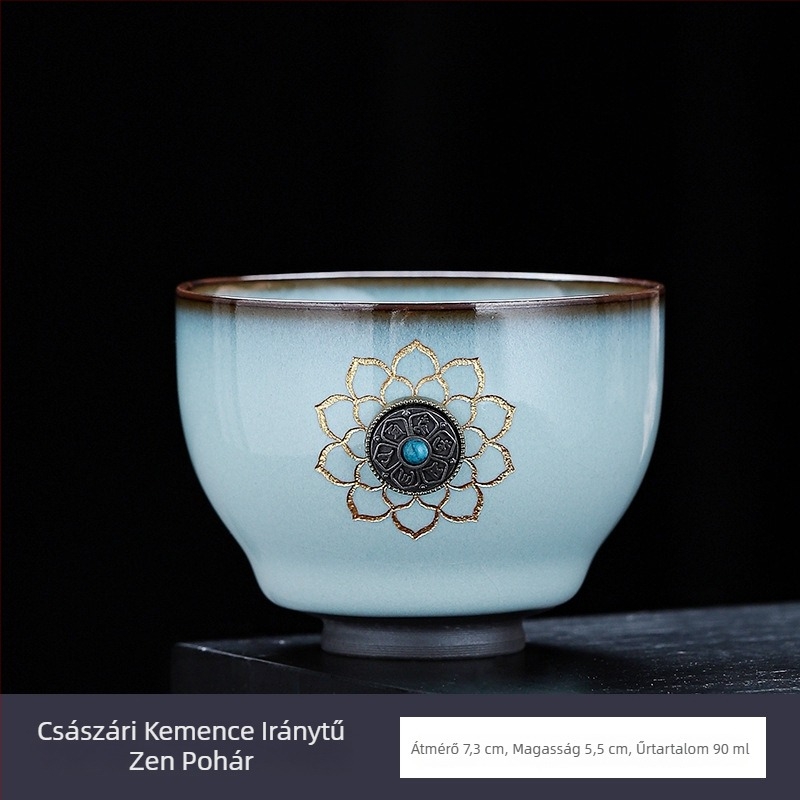 Kínai stílusú kerámia teáscsésze vasból készült testtel, arany kézzel festett díszítéssel