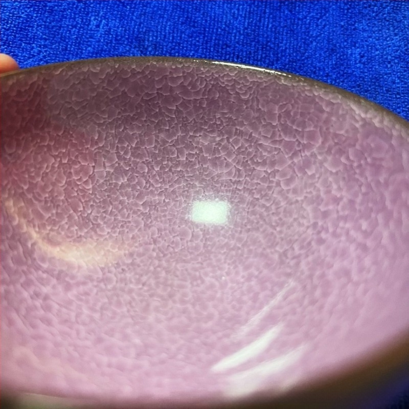 Jian Kiln Jian Zhan teáscsésze, Powder Ice Crack glazúra, vízzel aktiválható jégmintázat, kézzel készített vasban gazdag agyagból, nagy méret