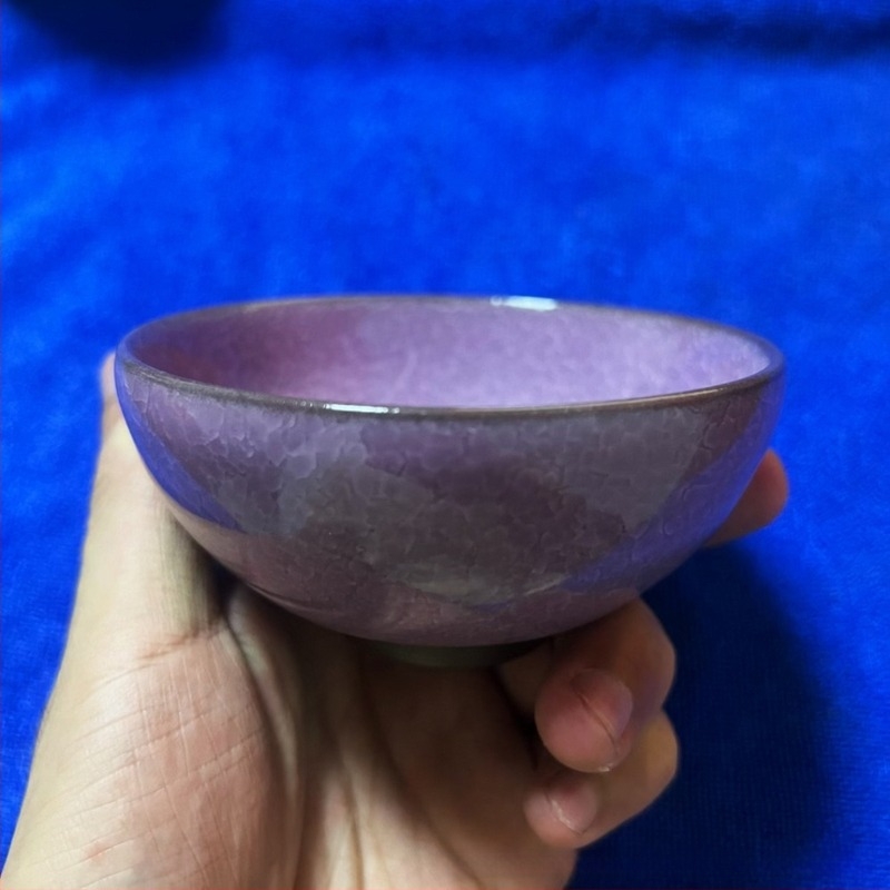Jian Kiln Jian Zhan teáscsésze, Powder Ice Crack glazúra, vízzel aktiválható jégmintázat, kézzel készített vasban gazdag agyagból, nagy méret