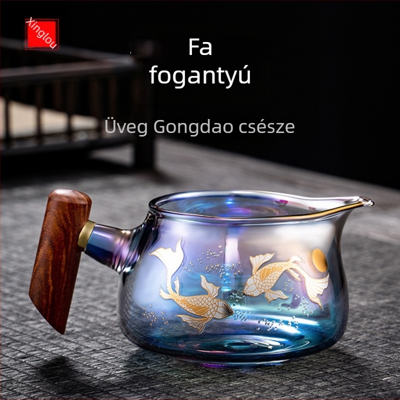 Átlátszó, vastag üvegből készült teázó készlet, kagyló színű fogantyúval, egységes teáscsésze