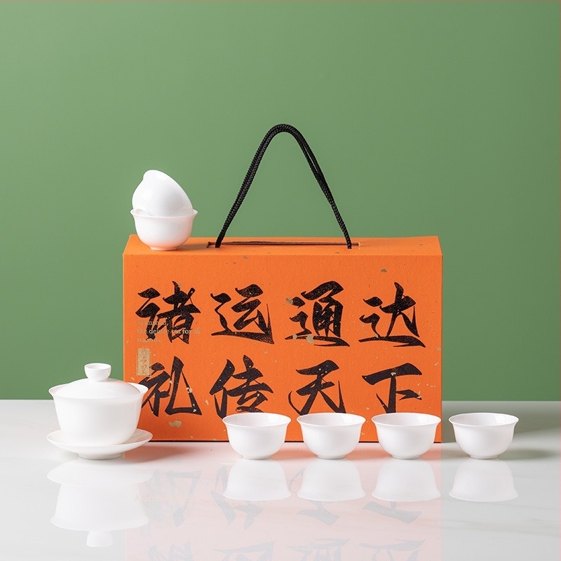 Xingniangjian Finom falú csont porcelán teáskészlet háromrészes fedeles tál a tea infúziójához, otthoni teáscsészék, nemzeti divat stílusban