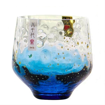 Kristály pohár aranyfóliával és csillagos éggel, japán stílusú, vízhez, whiskey-hez és sake-hez
