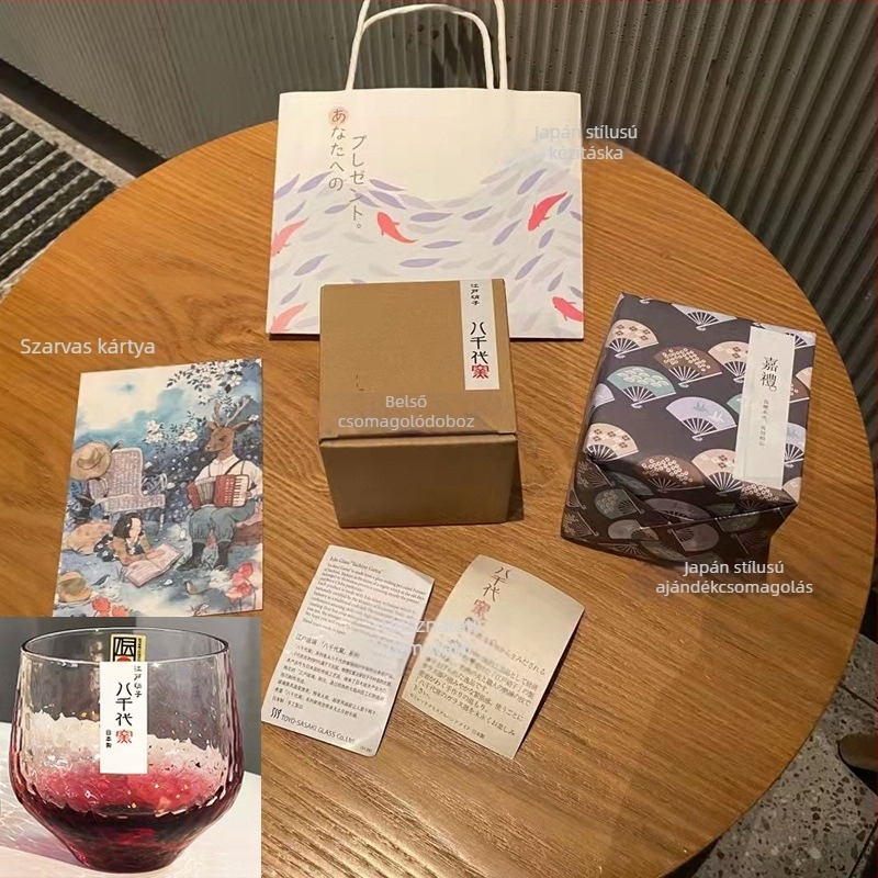 Kristály pohár aranyfóliával és csillagos éggel, japán stílusú, vízhez, whiskey-hez és sake-hez