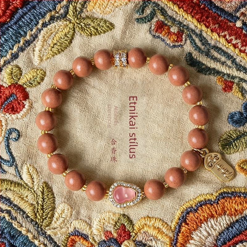 Női karkötő tömjéngyöngyökkel, természetes gyöngyök, elegáns és modern dizájn