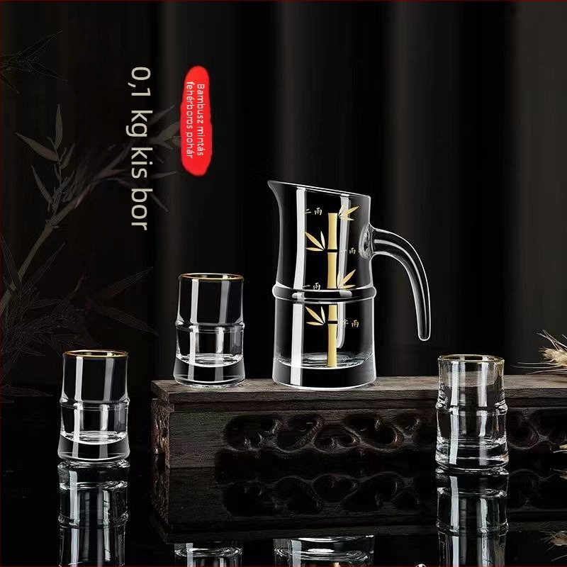 100 ml-es likőrkészlet négy kristály pohárral, mérőskalával ellátott üveg, bambusz stílusú adagoló.