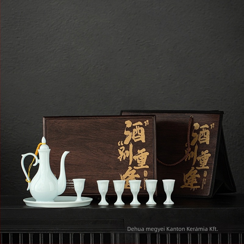 Kínai stílusú, prémium bor-készlet ajándékdoboza, fehér porcelán boros poharak, antik dizájnnal adagolóval, logóval