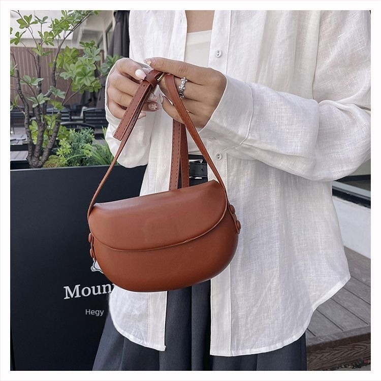 Nyári Koreai stílusú retro piros nyereg alakú táska nőknek, kis crossbody telefon-táska, sokoldalú és letisztult