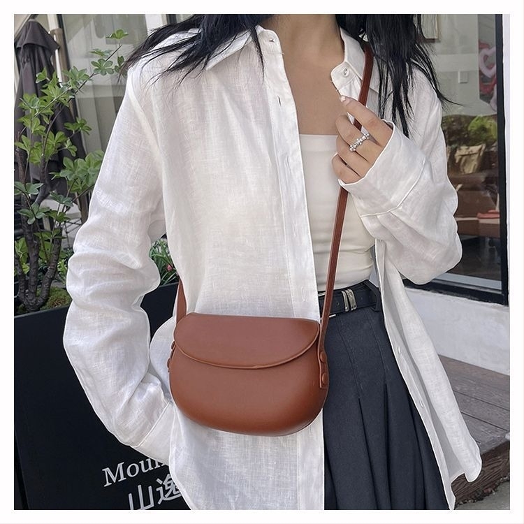 Nyári Koreai stílusú retro piros nyereg alakú táska nőknek, kis crossbody telefon-táska, sokoldalú és letisztult