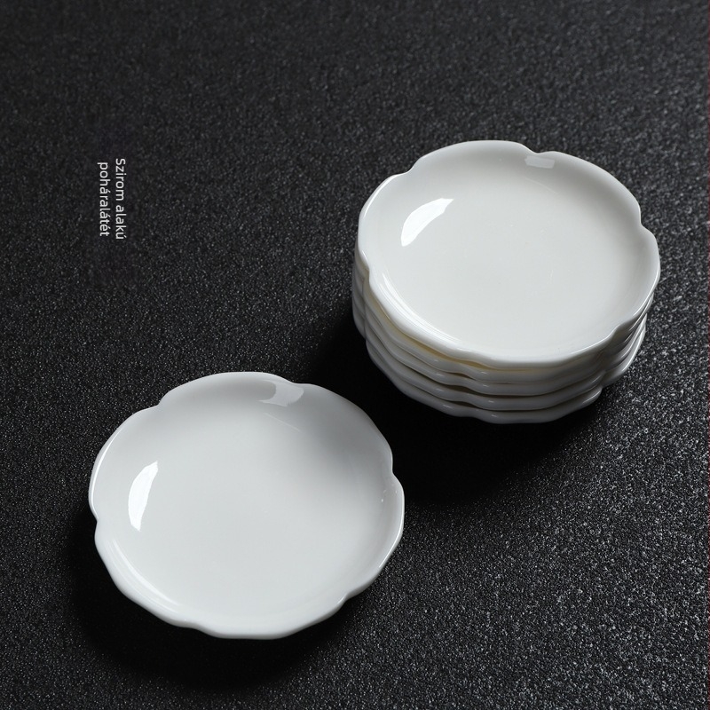 Fehér porcelán teáscsésze tartó és kisméretű kerámia teáscsésze alátét, hőszigetelő párna Kung Fu teáskészlethez