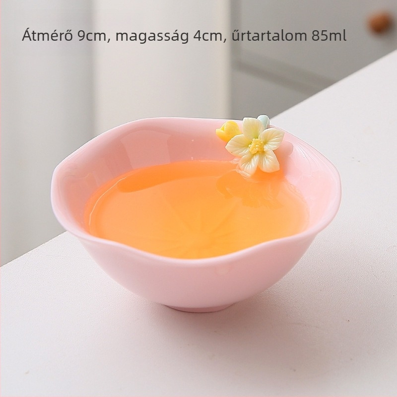 Rózsaszín porcelán teáscsésze kézzel készített virágos mintával, kung-fu stílusú