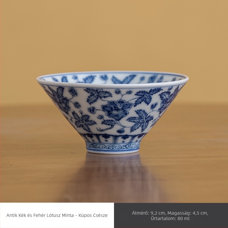 Fehér porcelán teáscsésze kék-fehér mintával, kerámia, egy személyre szóló darab.