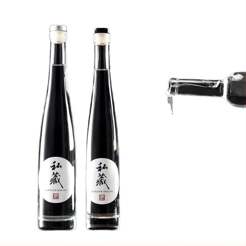 Keskeny kristályüveg vodkához és borhoz, átlátszó vagy matt felülettel, üres italüveg. Elérhető méretek: 200 ml, 375 ml és 500 ml (ovális vagy hosszúkás forma).