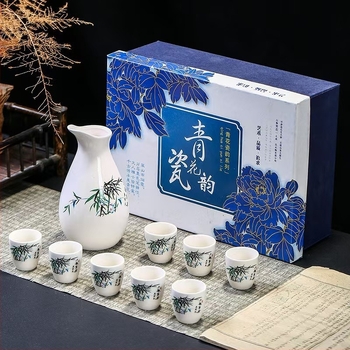 Japán retro kerámia bor-készlet: egy kanna és négy pohár, saké pohár, boradagoló készlet – logóval