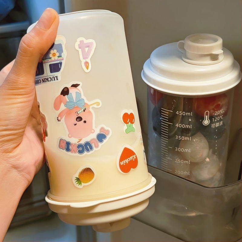 Japán stílusú pohár hideg italokhoz és hideg vízhez, nagy kapacitású shaker, élelmiszer-minőségű műanyag, hordozható nyáron