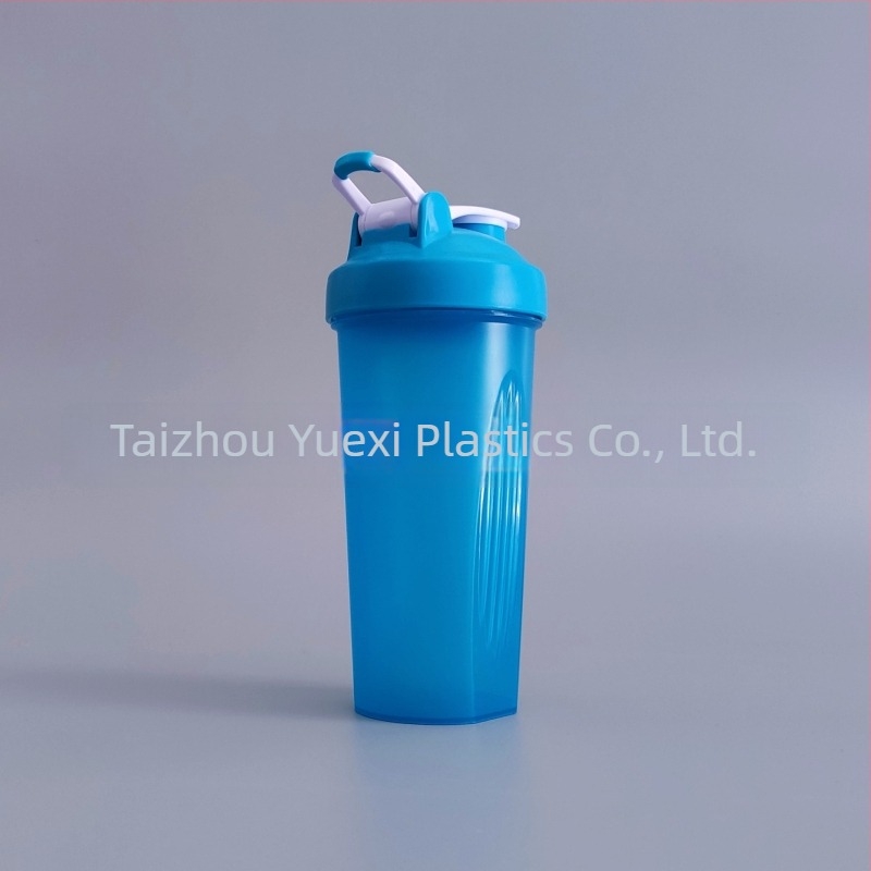 Logóval ellátott shaker pohár fehérjeporhoz, hordozható műanyag edzéshez 600 ml