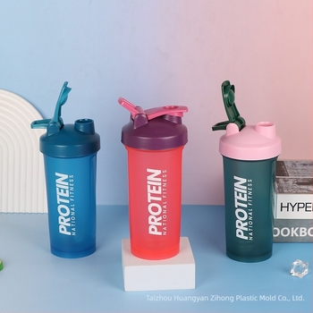 Új 600 ml sportos shaker pohár fehérje porhoz keverőgolyóval