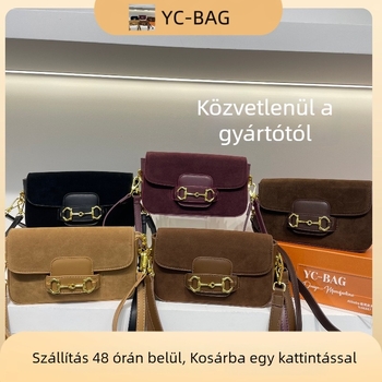 Női táska patkó alakú csattal, retro stílusú, matt nubuk bőr, crossbody