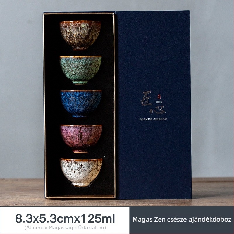 Öt elemhez tartozó porcelán teáscsésék készlete ajándékdobozban
