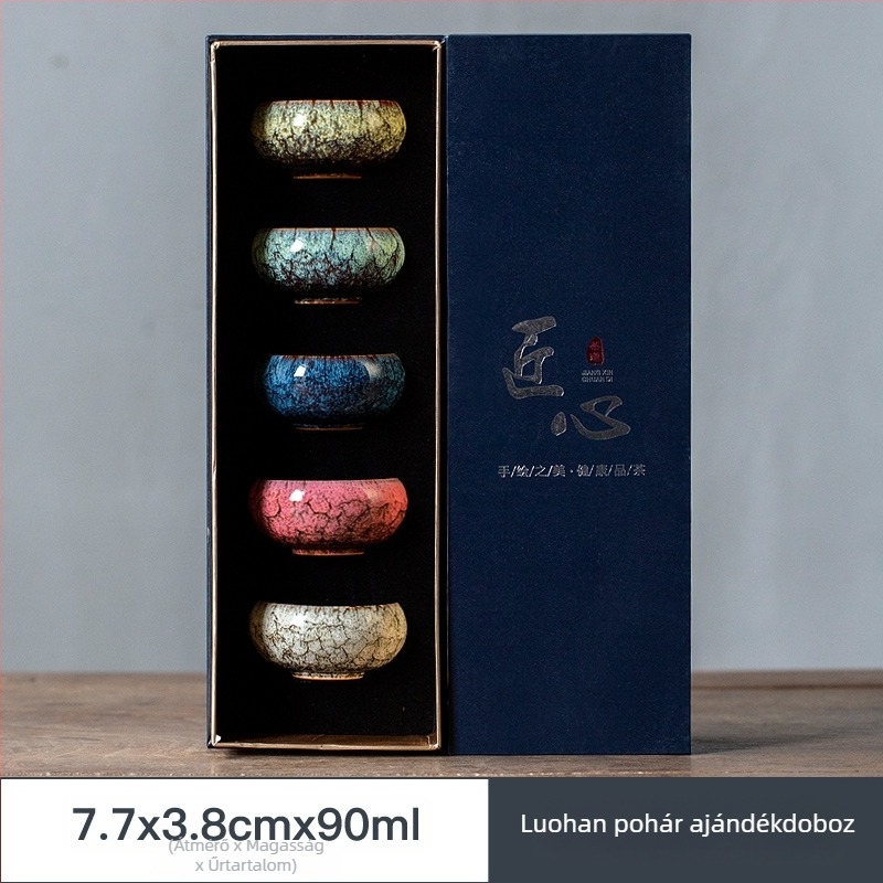 Öt elemhez tartozó porcelán teáscsésék készlete ajándékdobozban
