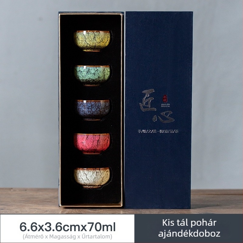 Öt elemhez tartozó porcelán teáscsésék készlete ajándékdobozban