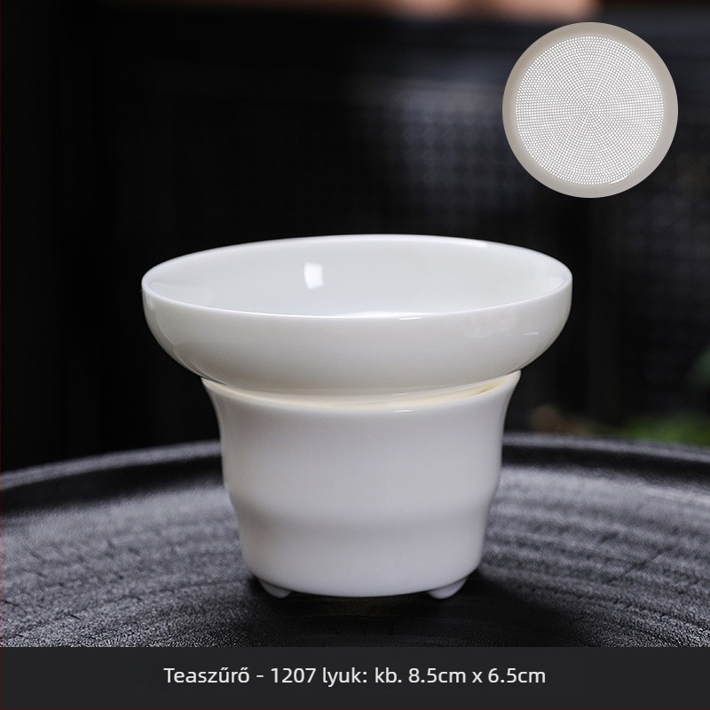 Fehér porcelán teafilter integrált kerámiás szűrővel a tea elkészítéséhez – teás készlet kiegészítő