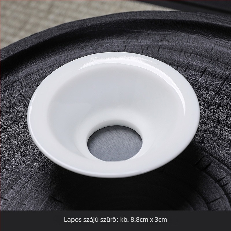 Fehér porcelán teafilter integrált kerámiás szűrővel a tea elkészítéséhez – teás készlet kiegészítő