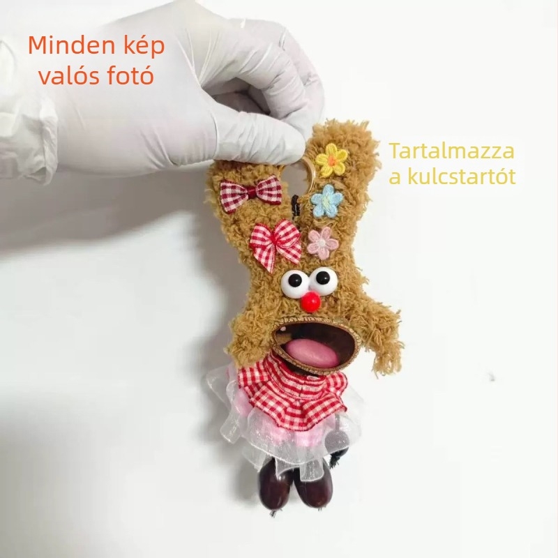 Kézzel készített fa baba gyümölcshéjjal és babcsővel – akasztós dísz a táskára, rajzfilmszerű stílus, nyugtató harangszó